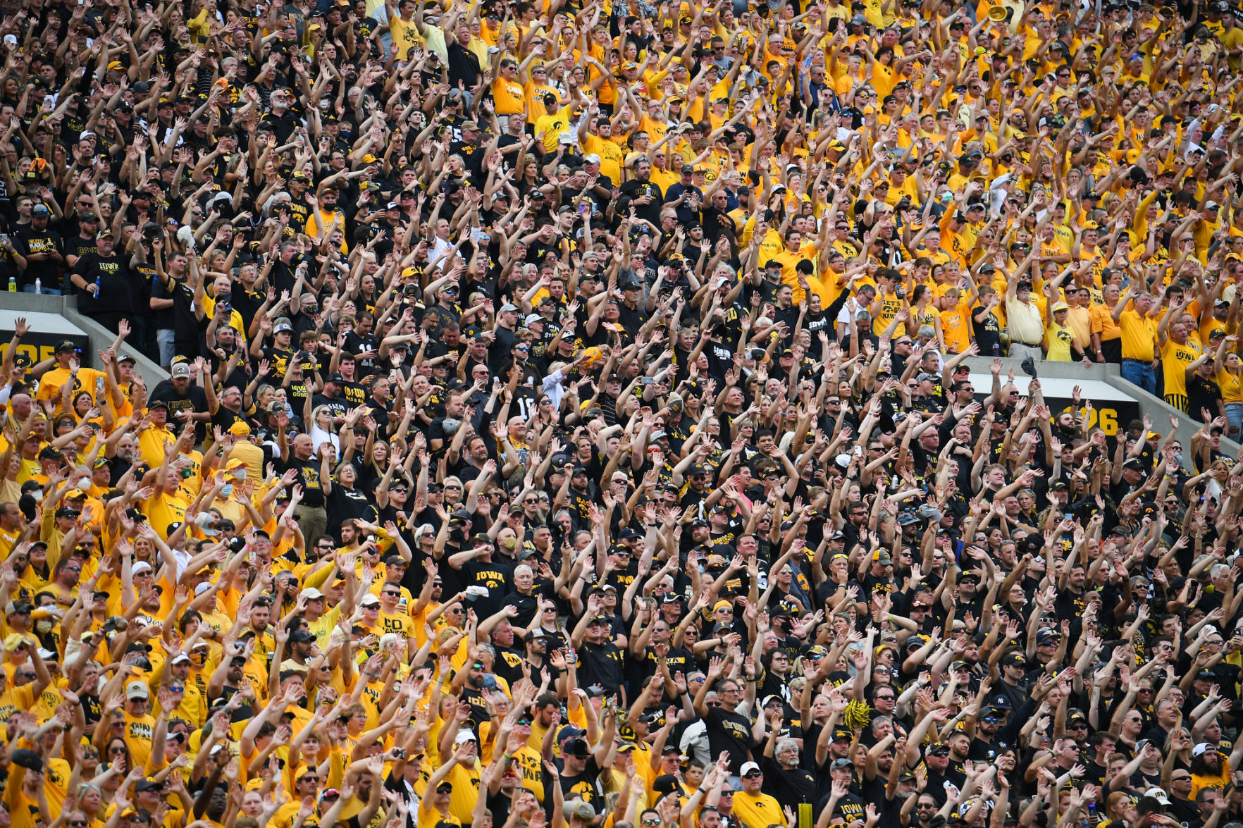 100921-qc-spt-iowa-fball-067